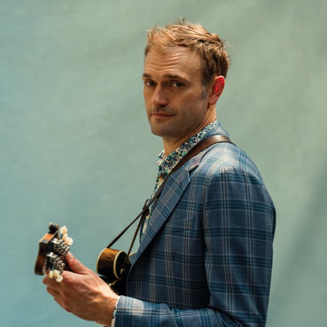 Chris Thile's artist profile image