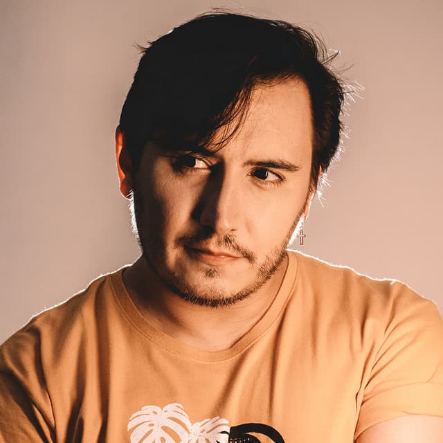 Fee Grilo artist profile image