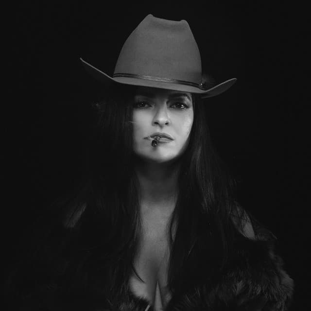 Olivia Wolf artist profile image