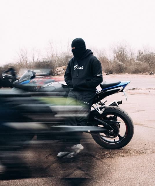 Amine Farsi artist profile image