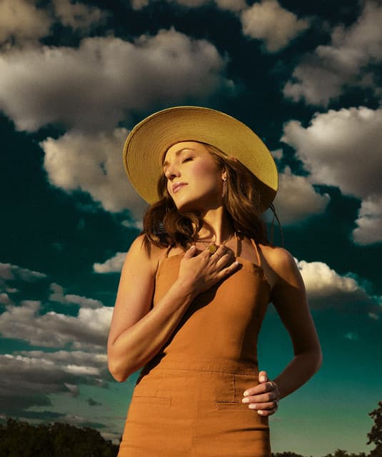 Laura Osnes artist profile image