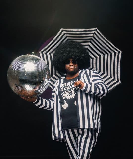 Nur-D artist profile