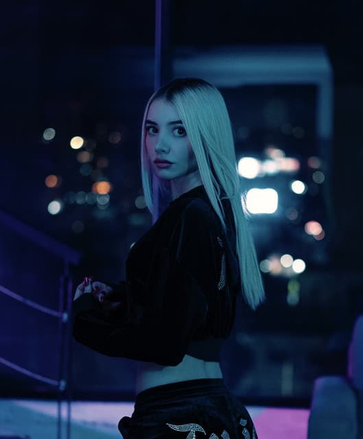 La Potter artist profile image