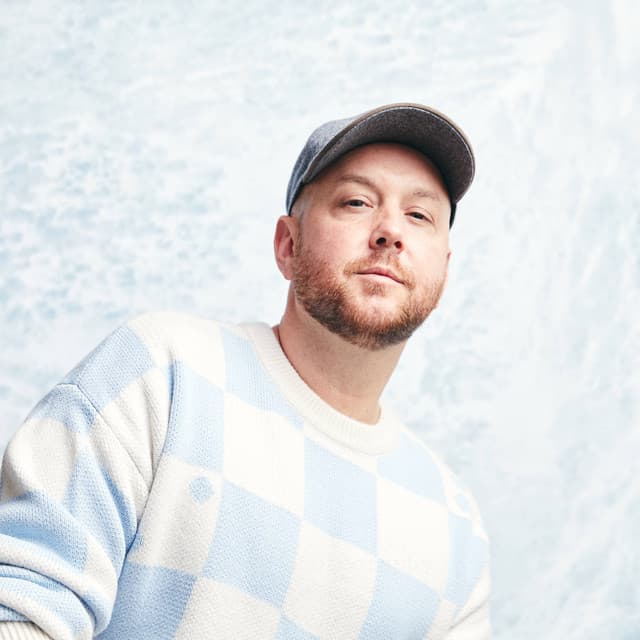 Matt Simons artist profile image