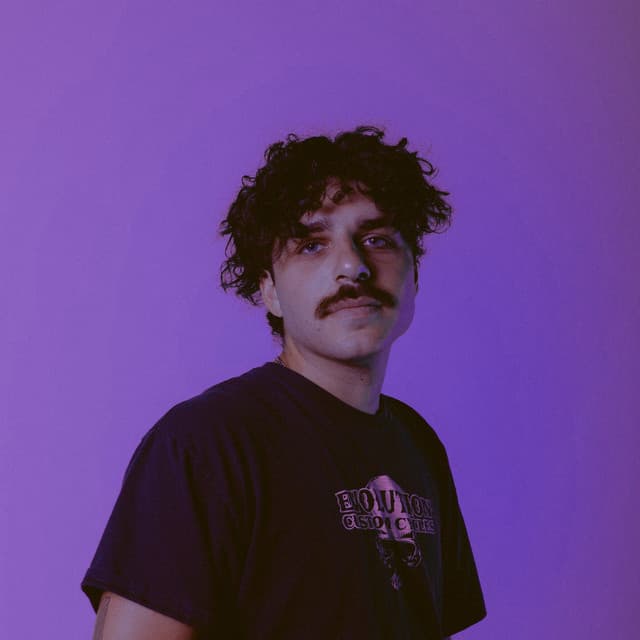 Dennett artist profile image