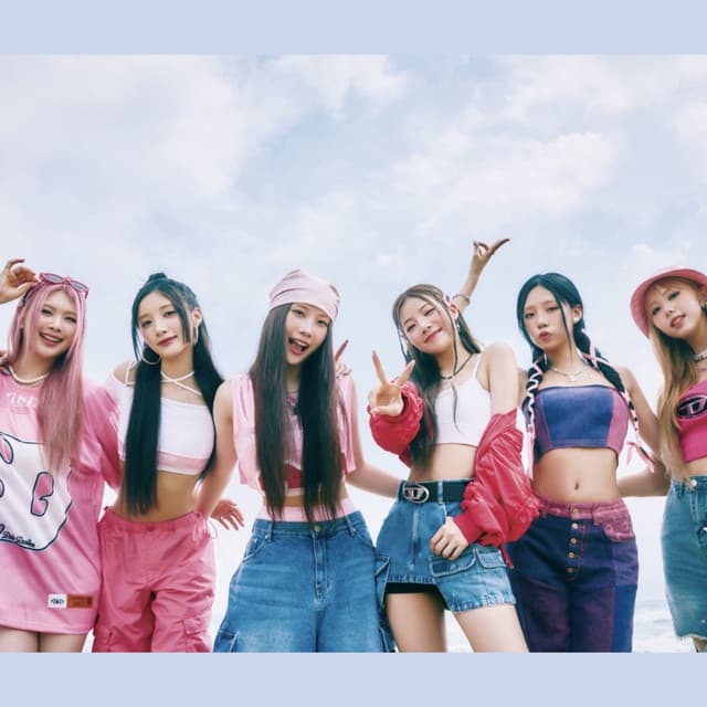 PURPLE KISS artist profile image