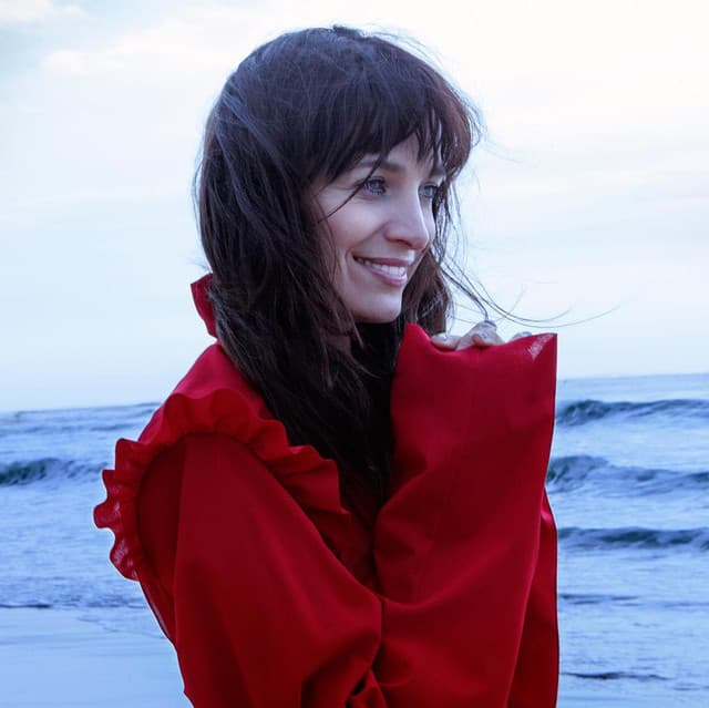 Chantal Kreviazuk artist profile image