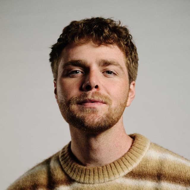 Alex Warren artist profile