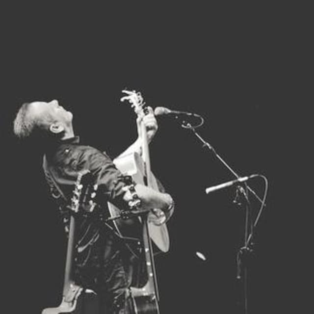 Luka Bloom artist profile image