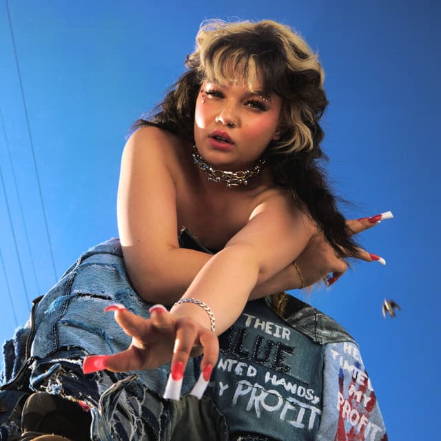 Lola Young artist profile image