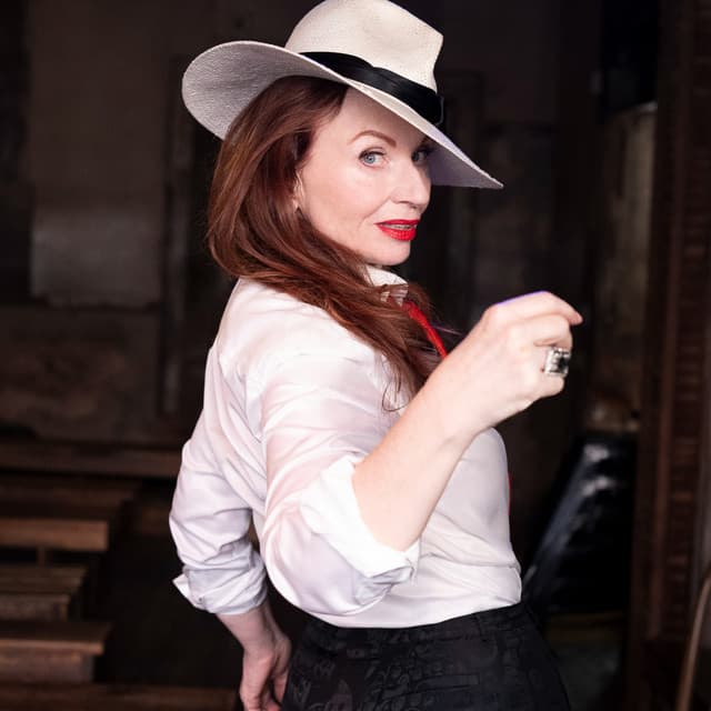 Judith Owen artist profile