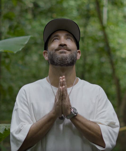 Earthstrong artist profile image