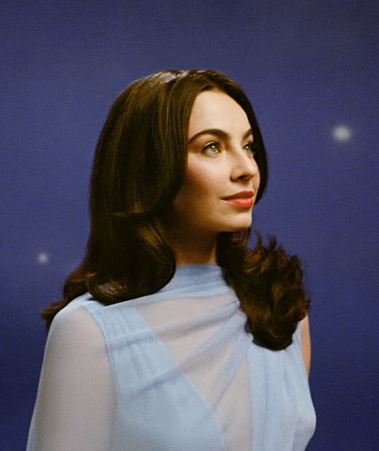 Stella Cole's artist profile image