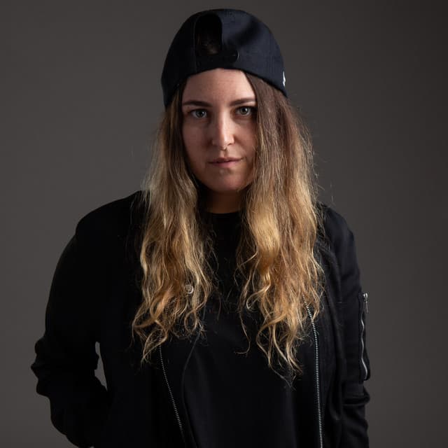 Avi Sic artist profile image