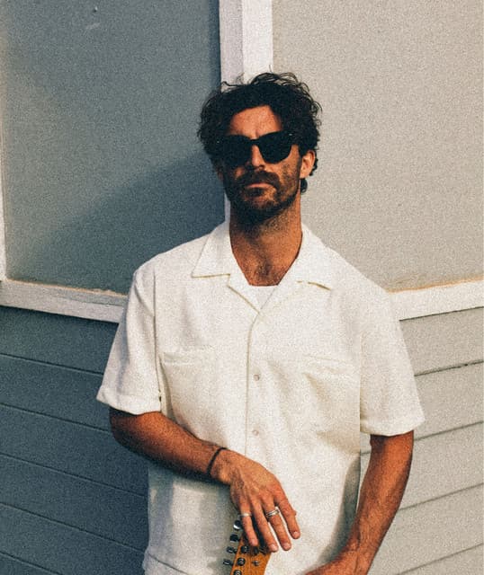 Offthewally artist profile image