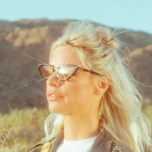 Gin Wigmore artist profile image