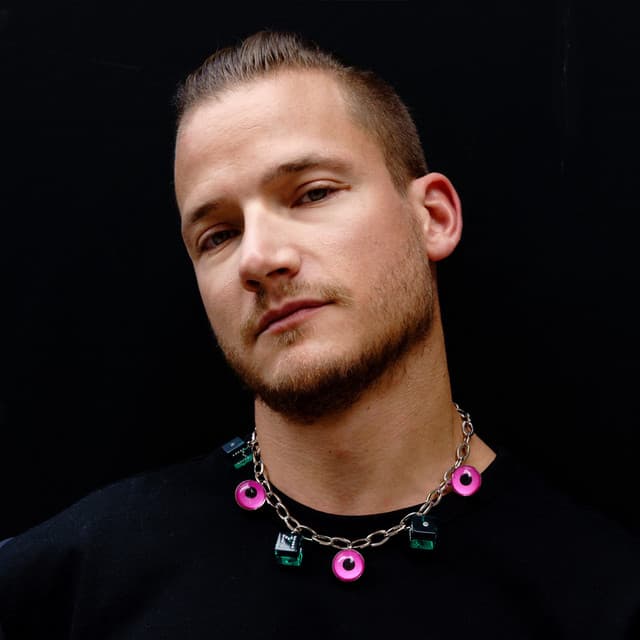 Mitch Oliver artist profile image