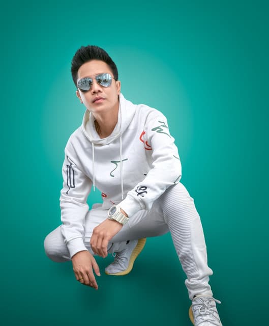 Ronny Sky profile