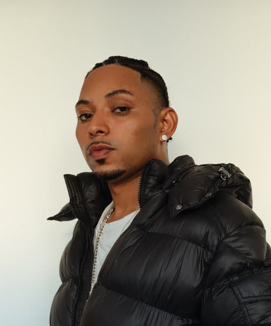 6UTTO artist profile image