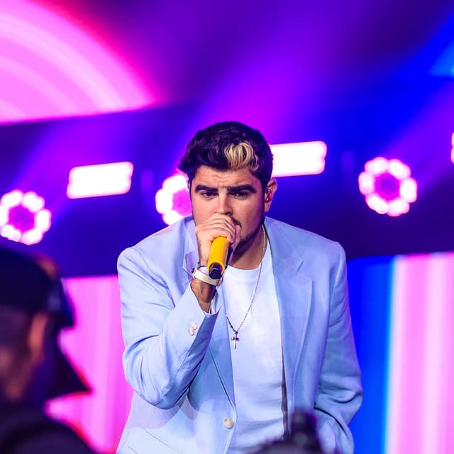 Jonathan Moly artist profile image