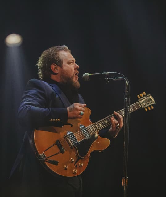 Nathaniel Rateliff artist profile image