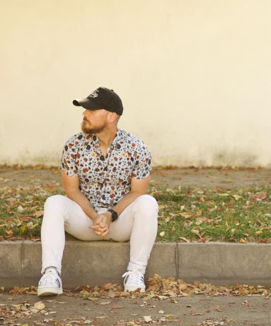 Jeffrey East artist profile image