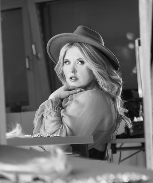 Maite Kelly artist profile image
