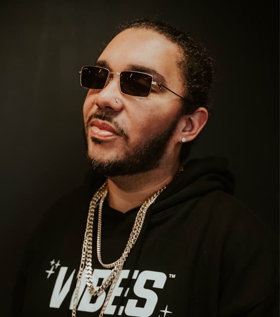 Richy Hendrix artist profile image