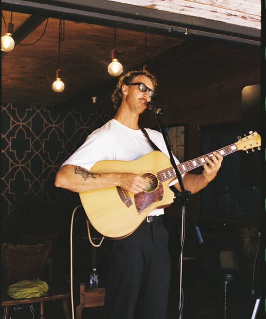 Nick Cunningham artist profile image