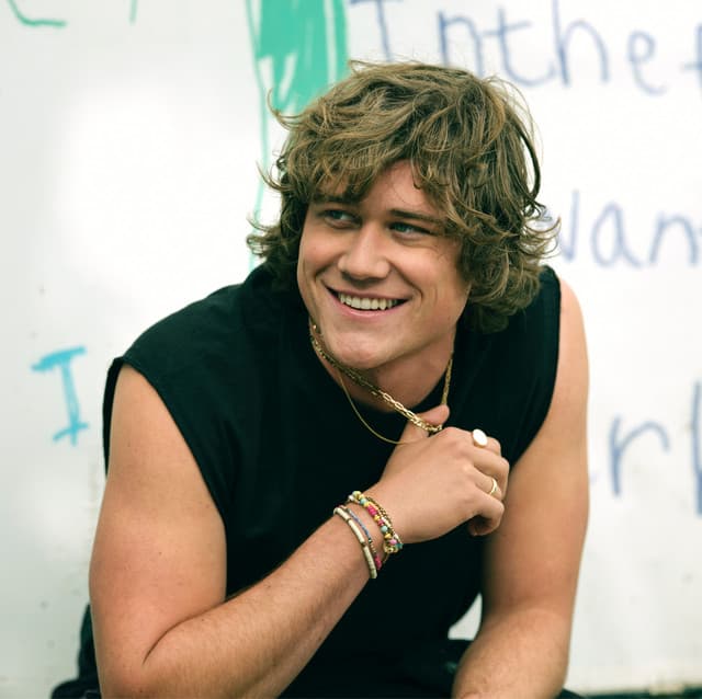 Mason Watts artist profile image