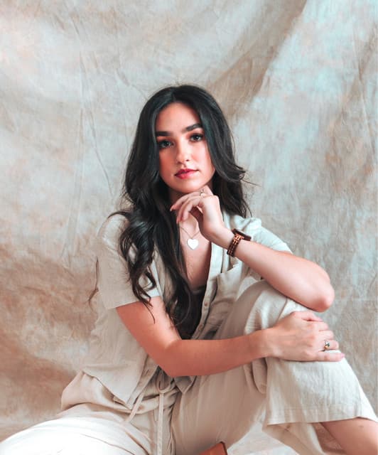 Genavieve Linkowski artist profile image