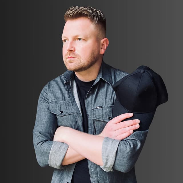 Lee Matthews artist profile image