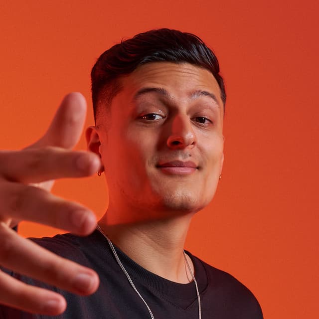 Sebastian Mateo artist profile image