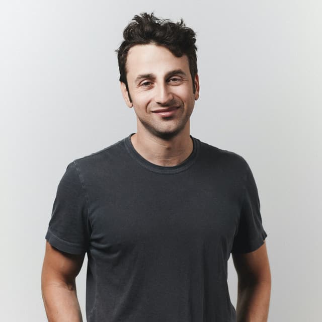 Justin Hurwitz artist profile image