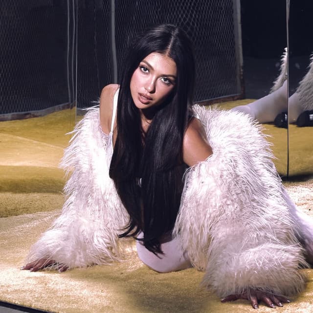 Leah Kate's artist profile image