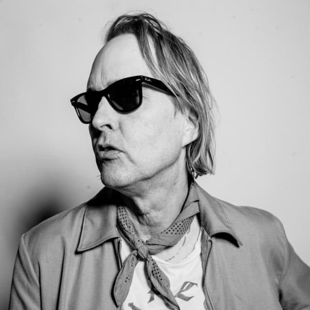 Chuck Prophet artist profile image