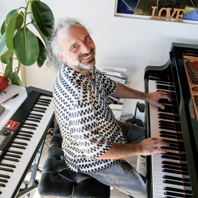 Stefano Bollani artist profile image