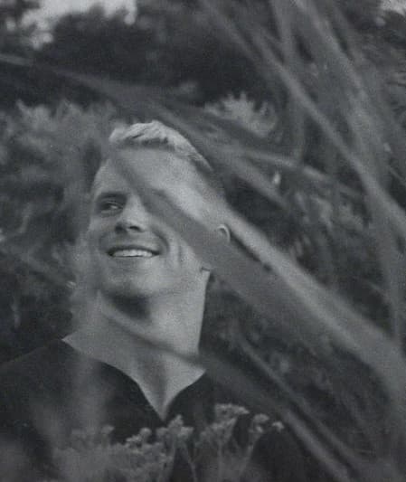 Alex Baker artist profile image