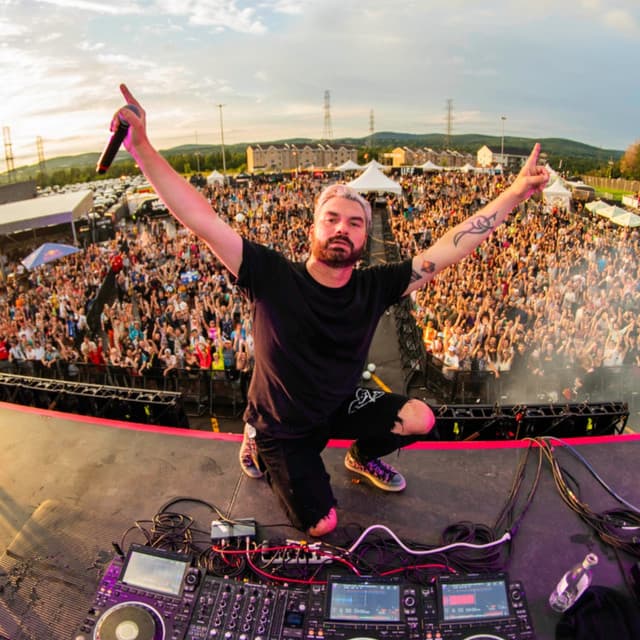 Domeno artist profile image