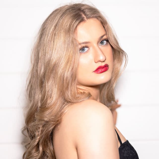 Anique Rose's artist profile image