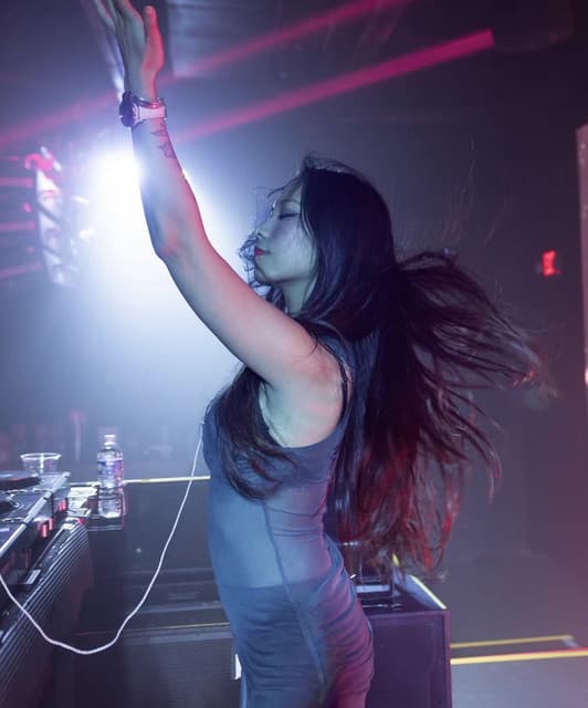 JVNA artist profile