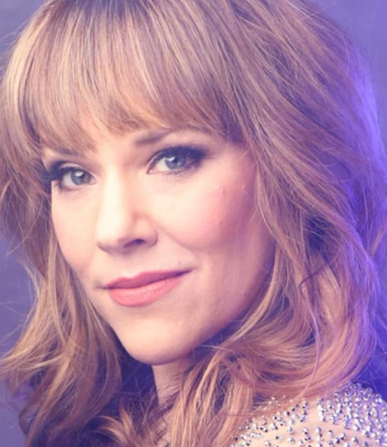 Emily Skinner artist profile image