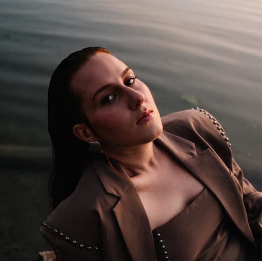 Nina Valotti artist profile image