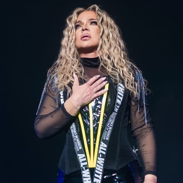 Ednita Nazario artist profile image