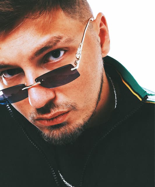 Organize artist profile image