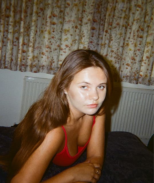 Natalie 2V artist profile image