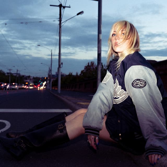 Lotte Gallagher artist profile image