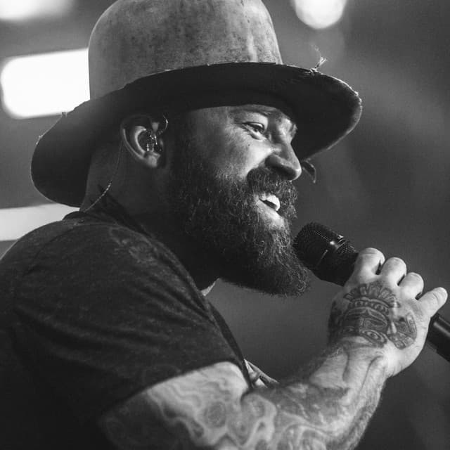 Zac Brown artist profile image