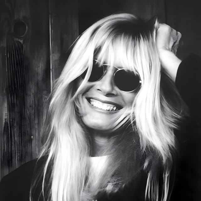 Kim Carnes artist profile image
