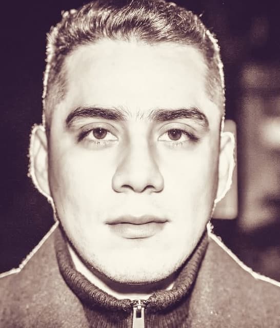 Don Zares artist profile image